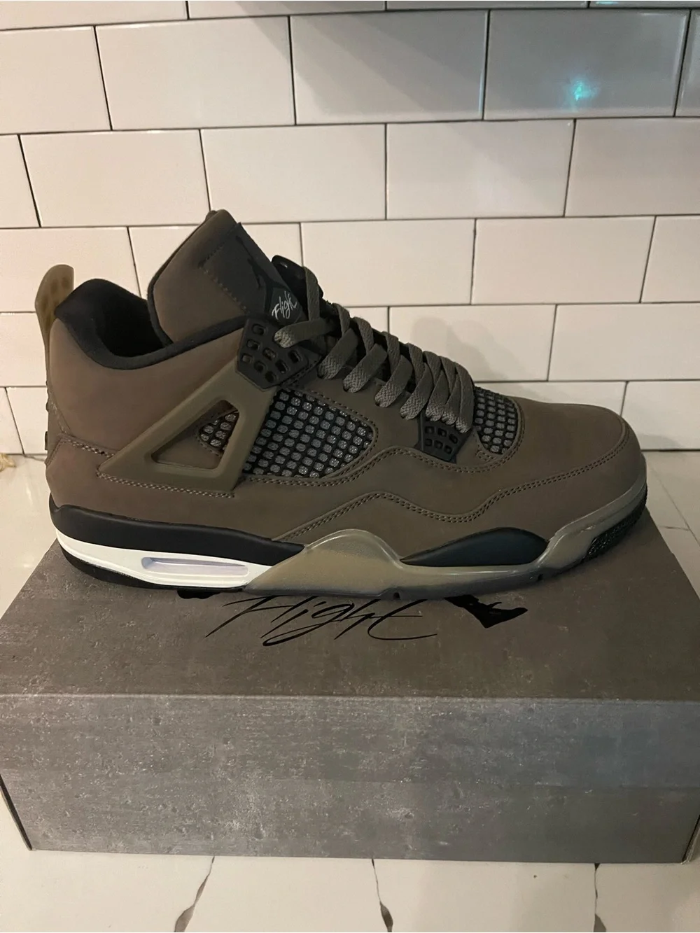 Men’s Retro 4 Cave Stone Size 14.